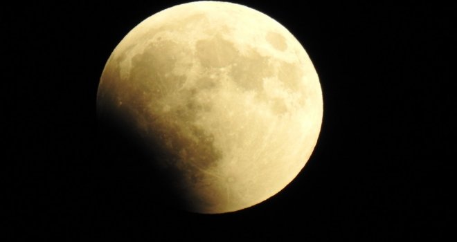 Manisada Kanlı Ay Tutulması Böyle Görüntülendi