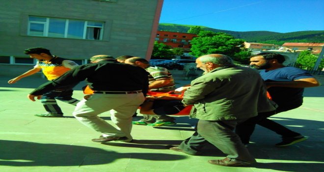 Camide Bayılan Vatandaşa İlk Müdahaleyi İmam Ve Müezzin Yaptı