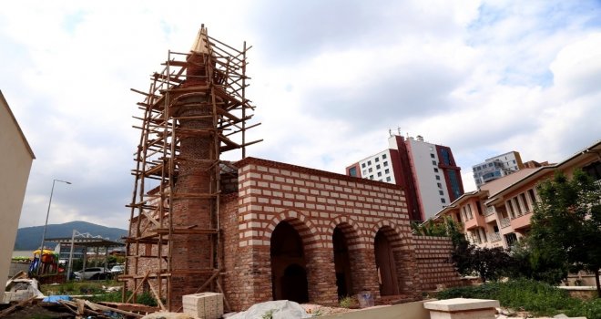 6 Asırlık Cami Küllerinden Doğuyor