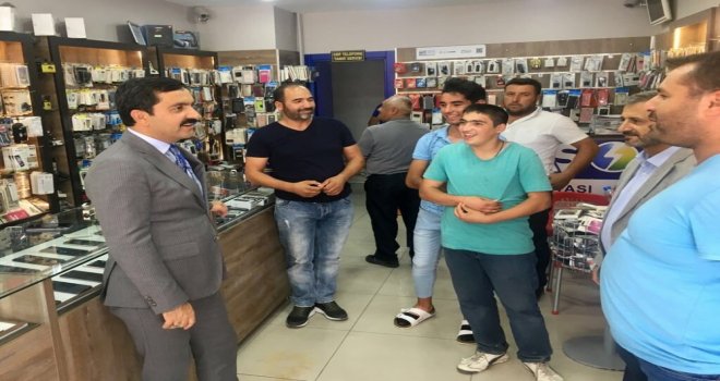 Belediye Başkanı Bahçeci, Belediye Hizmetlerinde Esnafın Fikrini Alıyor