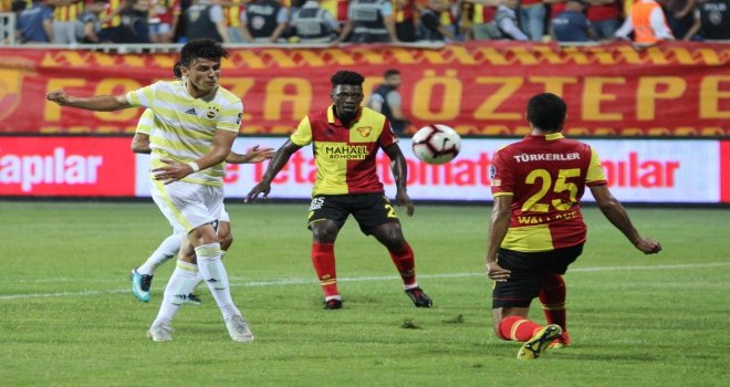 Spor Toto Süper Lig: Göztepe: 0 - Fenerbahçe: 0 (İlk Yarı)