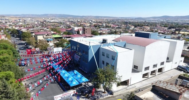 Dulkadiroğlu Gençlik Merkezi Açıldı