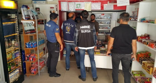 Bursa Polisi Okul Çevrelerindeki Kıraathane Ve Kafeleri Kıskaca Aldı