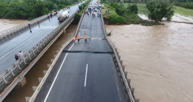 Cumhurbaşkanı Ordudaki Sel Hakkında Başkan Yılmaz'dan Bilgi Aldı