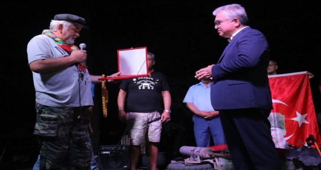 (Özel Haber) Dünyada Bir İlk! Kasketiyle, Tespihiyle ‘O Artık ‘Motosiklet Ağası