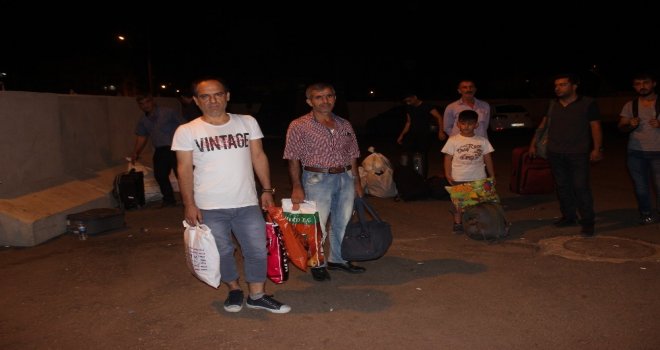 Otobüs Firması İstanbula Giden 20 Yolcuyu Yolda Bıraktı