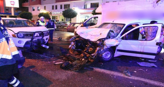 Gümüşhanede İki Ayrı Trafik Kazasında 10 Kişi Yaralandı