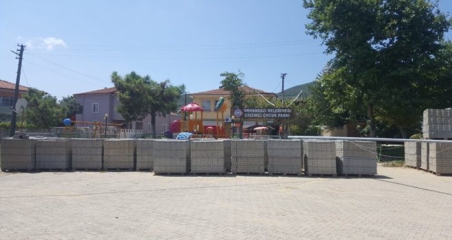 Köylerin Parke Taşları Büyükşehirden