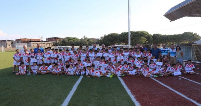 Adaspor Yaz Futbol Okulu Sona Erdi