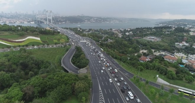 İstanbulda Okula Uyumun İlk Gününde Oluşan Trafik Yoğunluğu Havadan Görüntülendi