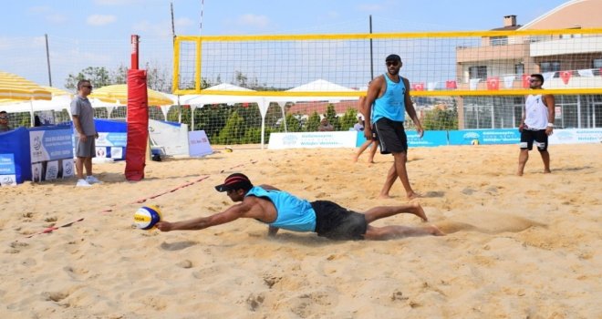 Nilüferde Plaj Voleybolu Heyecanı