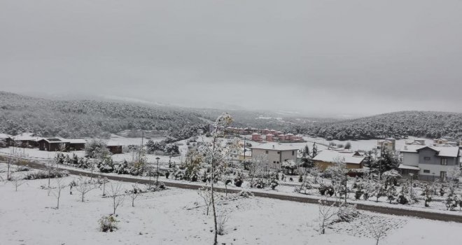 Niksar Çamiçi Yaylası Beyaza Büründü