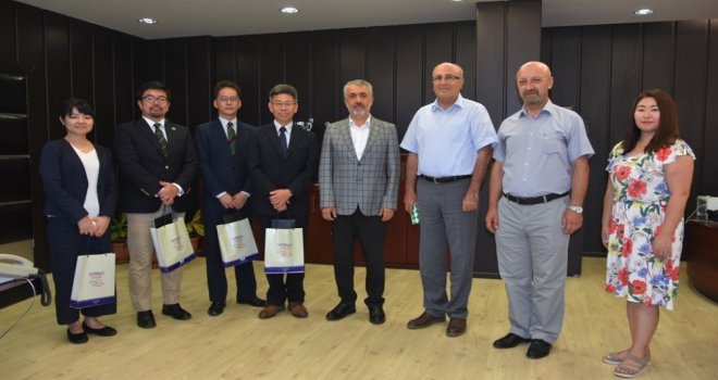 Japon Akademisyenler Omüde