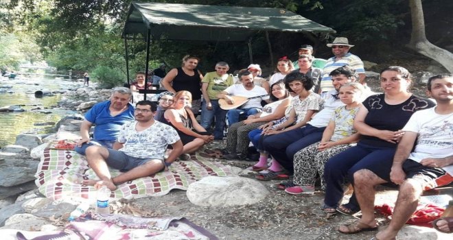 Ayvalıklı Engellilerin ‘Şahin Deresi Kanyonu Keyfi