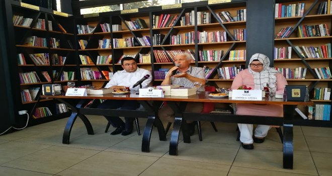Çınarlı Kitap Kafede Yazarların Söyleşi