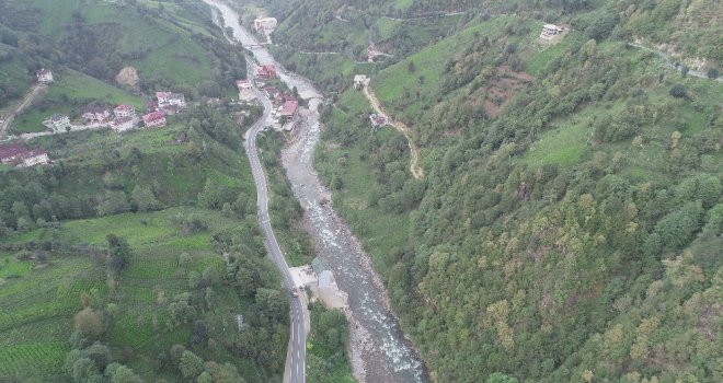 Sıra Fırtına Vadisindeki Kaçak Yapılarda