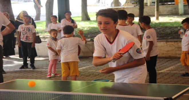 Kareside Çocuklar Mutlu