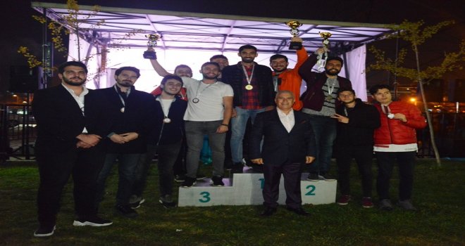 Üni Spor Festte Ödüller Sahiplerini Buldu