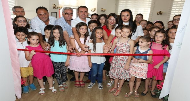 Minik Kursiyerler Bu Yılki İlk Sergilerini Açtı