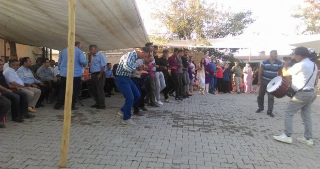 Emniyet Müdürü Düğünde Silah Sıkılmadığı İçin Teşekkür Etti