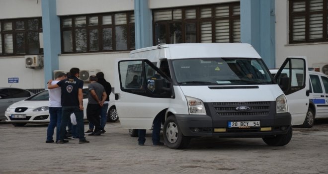 Oto Yedek Parçası Satıyoruz Diyerek Vatandaşları 165 Bin Tl Dolandırdılar