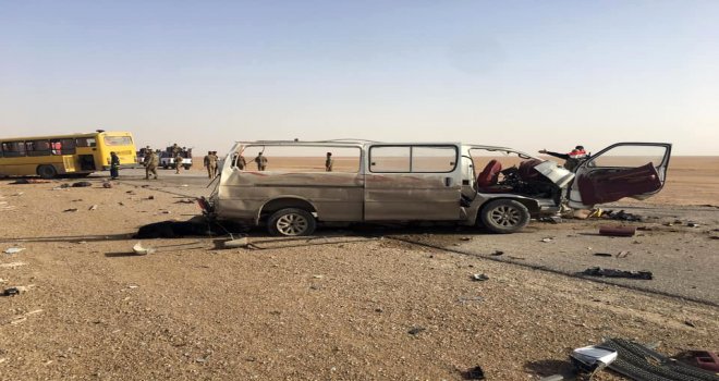 Irakta Turist Otobüsü Kaza Yaptı: 10 Ölü