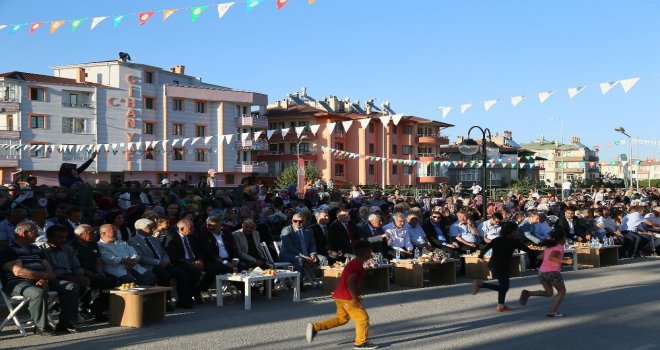 Başkan Mustafa Çelik Yeşilhisar Kayısı Festivaline Katıldı