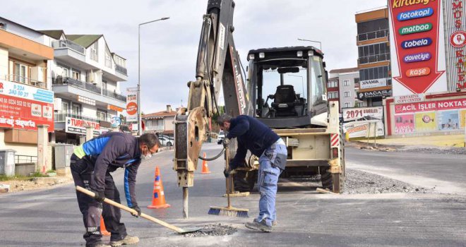 Büyükşehir çalışıyor, trafik rahatlıyor