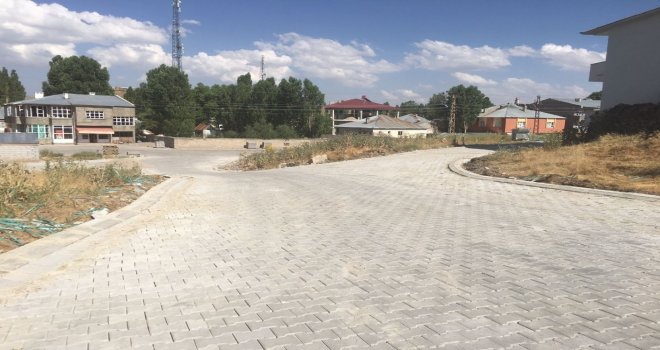 Çaldıranda Parke Taşı Yol Çalışması