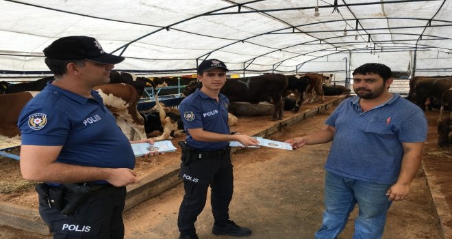 Çorlu Polisi Kurban Pazarında Broşür Dağıtarak Uyarıda Bulundu