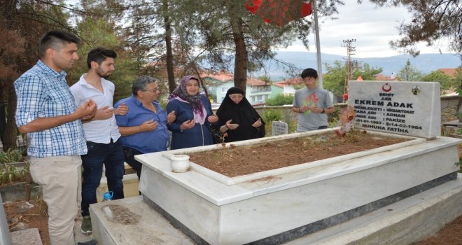 Niksarda Bayram Öncesi Kabir Ziyareti