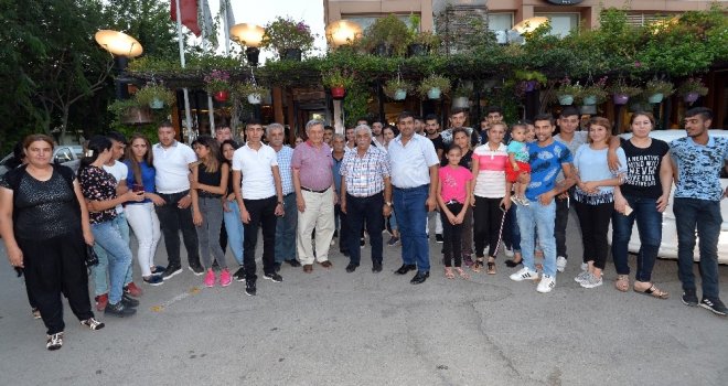 Muratpaşa Gençleri Askere Uğurladı