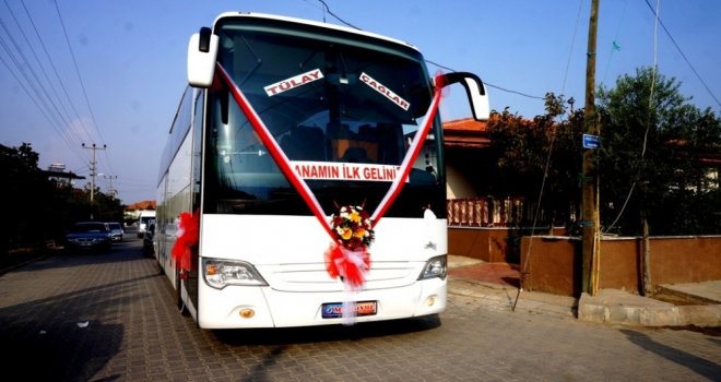 Gelin Almaya Süslediği Otobüsle Gitti