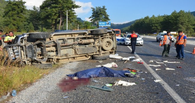 Milasta Kamyonet Kayganlaşan Yolda Kontrolden Çıktı: 1 Ölü, 1 Yaralı