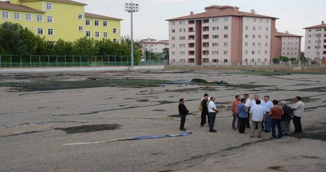 Kışla Semt Sahası Yenileniyor