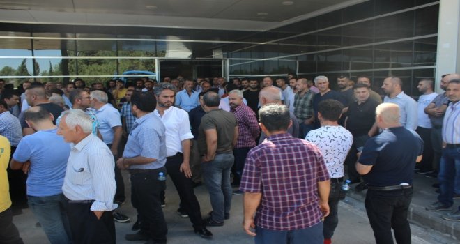 Adıyamanda Vatandaşlar Yaralı Askerlere Kan Vermek İçin Hastaneye Akın Etti