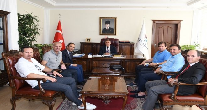 Futbolun Efsane İsimlerinden Vali Kalkancıya Ziyaret