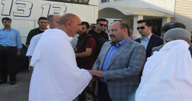 Bitlisli Hacı Adayları Kutsal Topraklara Uğurlandı