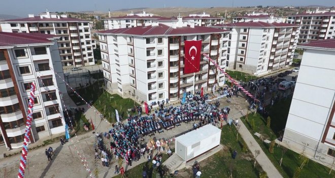 Suluovada 670 Toki Konutunun Anahtarlarının Teslimi Yapıldı