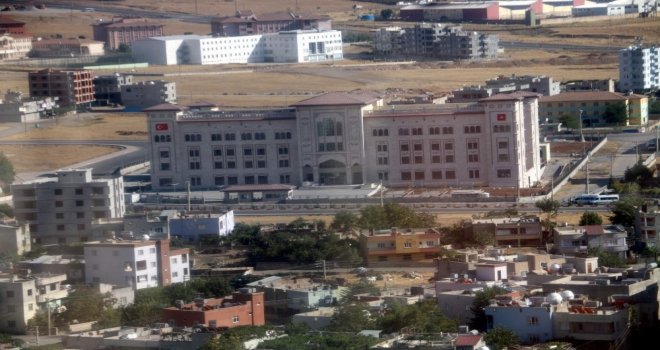 Yeni Siirt Emniyet Müdürlüğü Binası Göz Kamaştırıyor