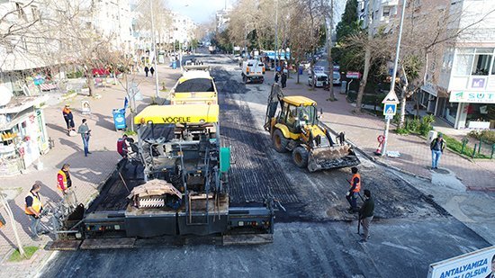 Cebesoy Caddesine Konforlu Asfalt