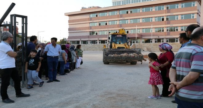 Çocuklarını Kaydettirdikleri Okul Yeni Eğitim Yılına Yetişmedi