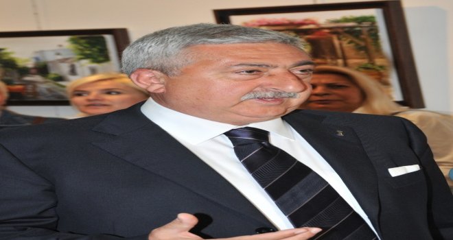 Palandöken: “Tüm İş Yerleri Tabela Standartlarına Uymalı”