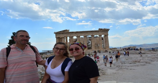 Gazeteci Cinokur Ve Ailesi Ziyaretten Vazgeçince Olası Bir Felaketten Kurtuldu