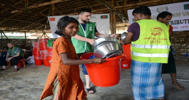 Arakanlı Müslümanlara Kurban Bayramı Öncesi İnsani Yardım