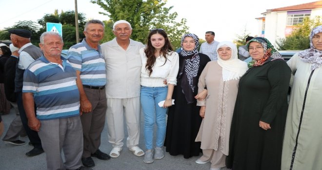 Niğdede İlk Hac Kafilesi Dualarla Uğurlandı