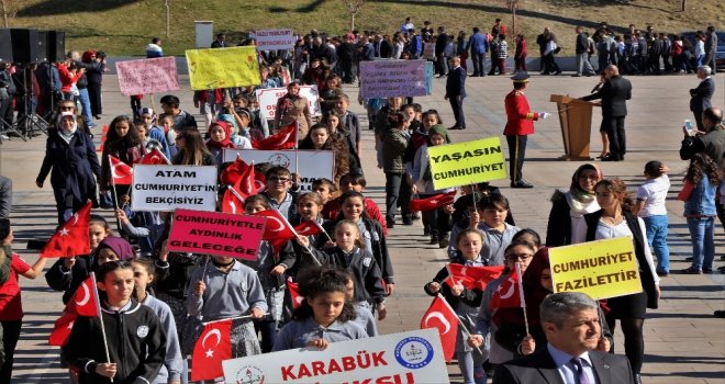 Karabükte Cumhuriyet Bayramı Kutlamalarına Yoğun İlgi