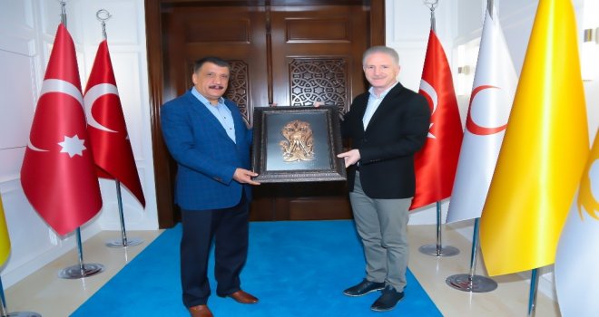 Sivas Valisi Gülden Başkan Gürkana Ziyaret