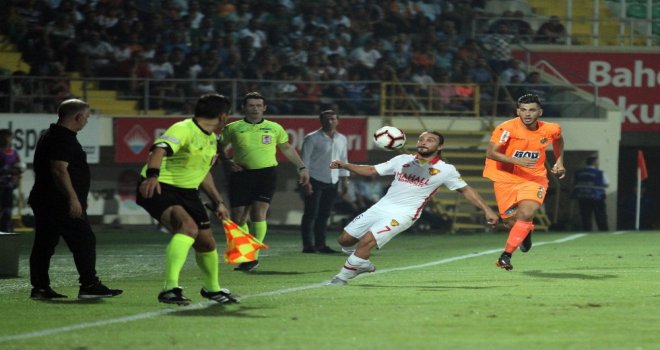 Spor Toto Süper Lig: Aytemiz Alanyaspor: 0 - Göztepe: 0 (İlk Yarı)