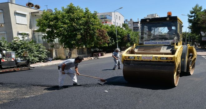 Muratpaşa Belediyesi, Asfalt Çalışmalarına Devam Ediyor